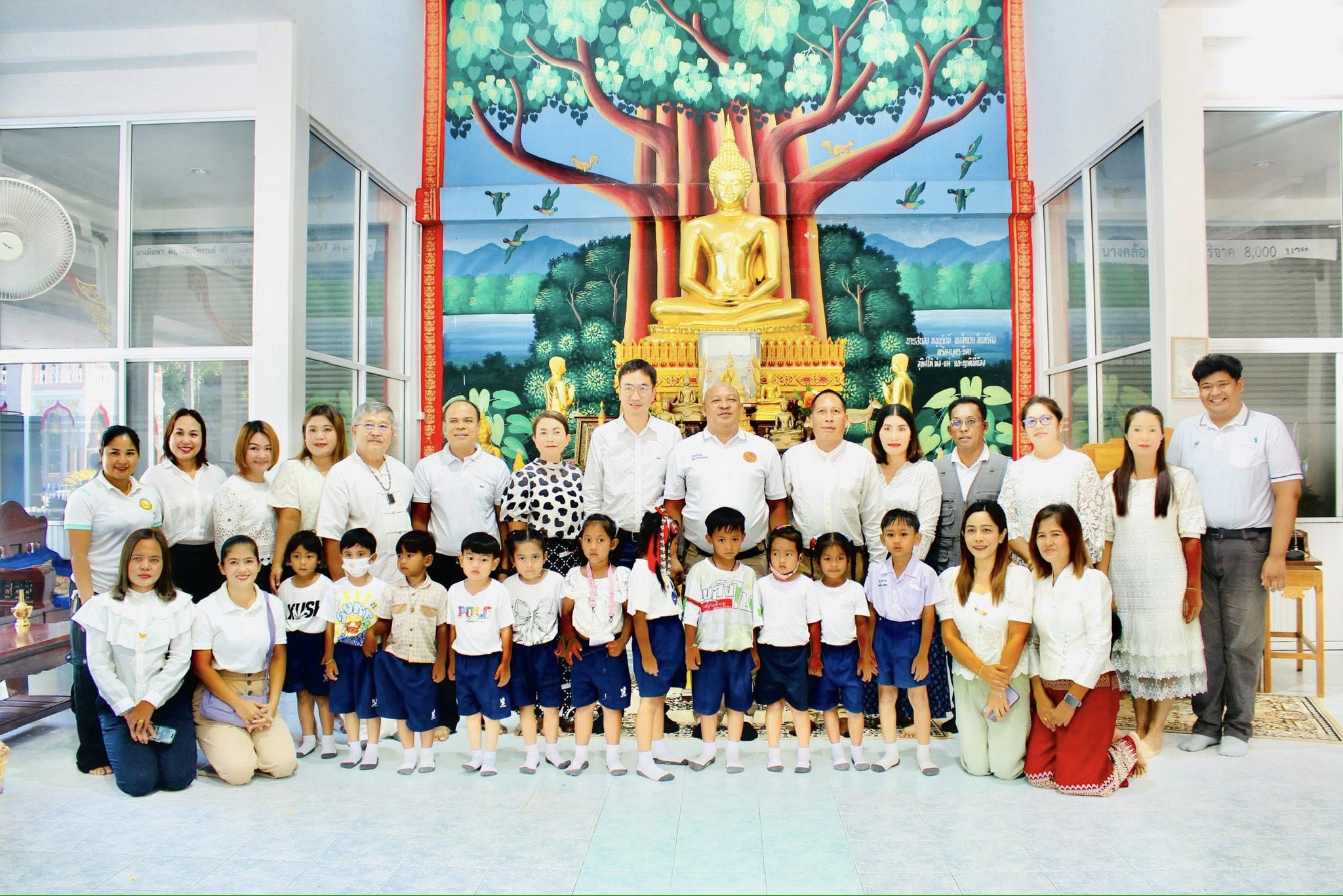 วันที่ 25 มิถุนายน 2568 เวลา 0730น. คณะผู้บริหาร นำโดย นายนิติเทพ ศรีสุข นายกเทศมนตรีตำบลพรุพี และหัวหน้าส่วนพร้อมด้วยพนักงานเทศบาลตำบลพรุพี ร่วมด้วยครูและนักเรียนสถานศึกษาสังกัดเทศบาลตำบลพรุพี เข้าร่วมกิจกรรมเข้าวัดฟังธรรมกับนายอำเภอบ้านนาสาร ณ วัดสุคนธาวาส