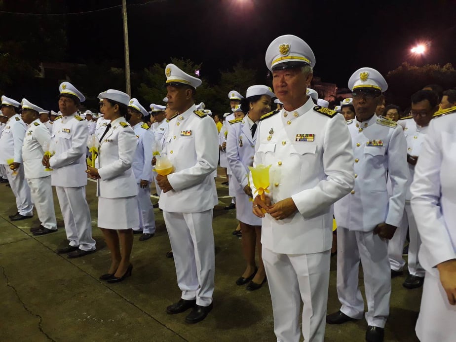 ร่วมพีธีทำบุญตักบาตร เนื่องในวันคล้ายวันสรรคตพระบาทสมเด็จพระบรมชนกาธิเบศรม หาภูมิพลอดุลยเดชมหาราช บรมนาถบพิตร วันที่ 13 ตุลาคม 2562 ณ ตลาดหลังสถานีรถไฟนาสาร และ เข้าร่วมพิธีจุดเทียนเพื่อน้อมรำลึกในพระมหากรุณาธิคุณพระบาทสมเด็ดพระบรมชนกาธิเบศรมหาภูมิพลอดุลยเดชมหาราชบรมราชบพิต ณ สนามหน้าที่ว่าการอำเภอบ้านนาสาร